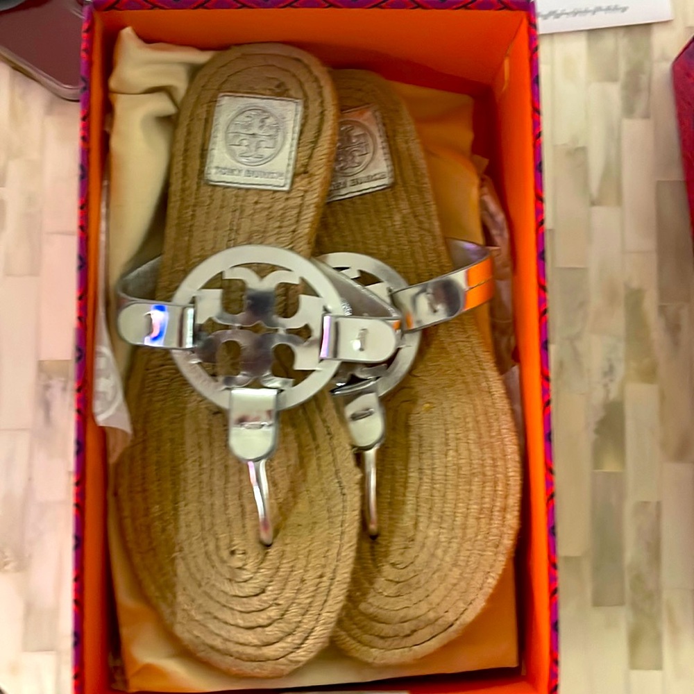 Tory Burch silver millet sandals sz 8